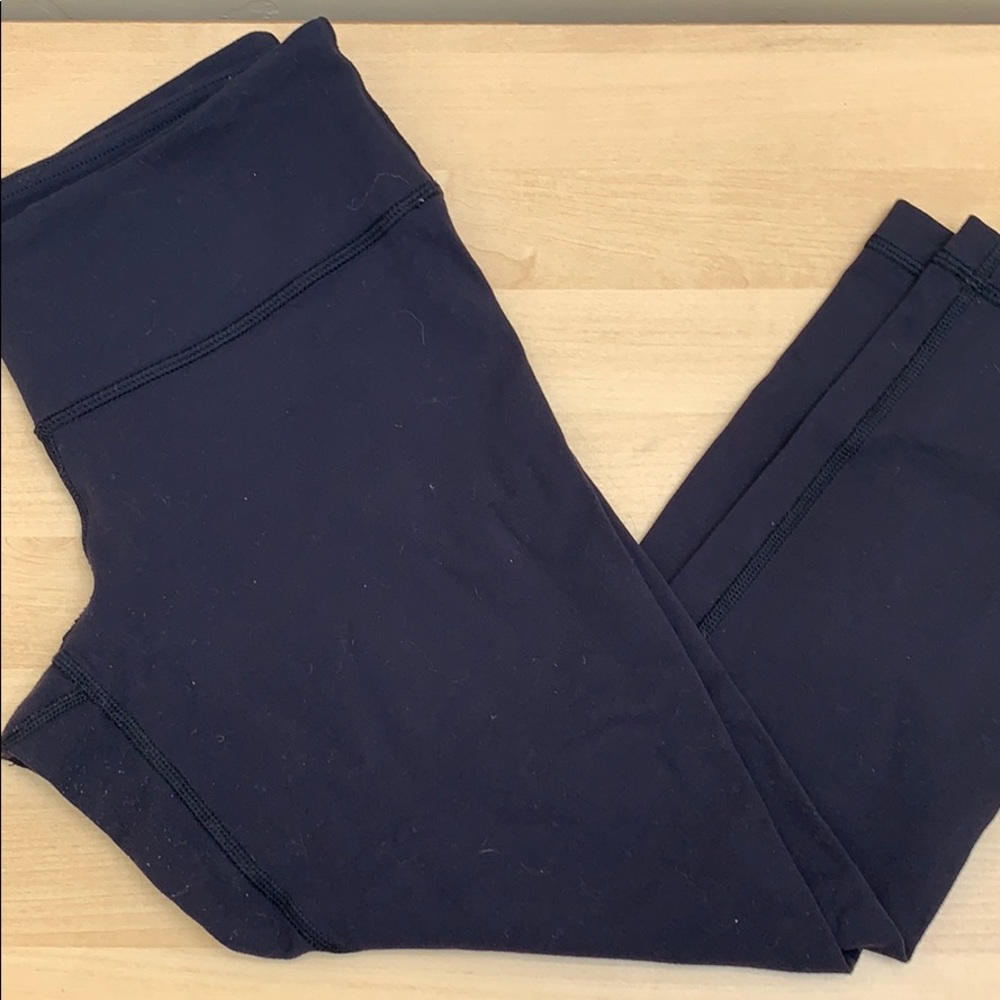 Lululemon navy cropped leggings size 4
